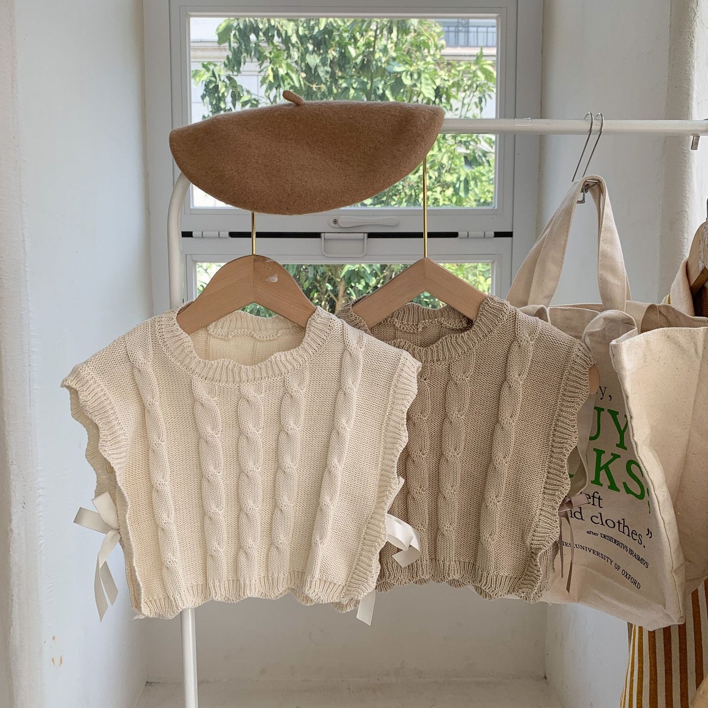 ニットベストキッズ ベビー  おしゃれ アウトウェア ベスト ノースリーブ 女の子 無地 袖なし 子ども チョッキ 春 秋 冬 韓国 かわいい  子供服  80 copysku-197