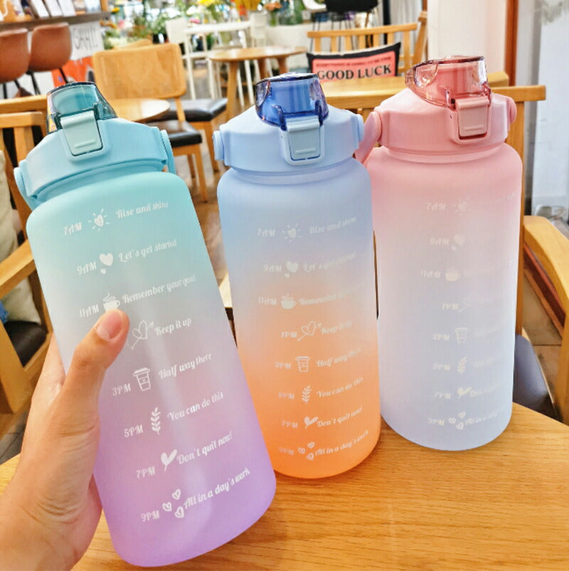 【タイムマーカー 】水筒 2リットル 目盛り付き スポーツ 水筒 2L ウォーターボトル タイムマーカー 携帯便利 漏れ防止 ストロー付き 子供 目盛り 大容量bottle-002