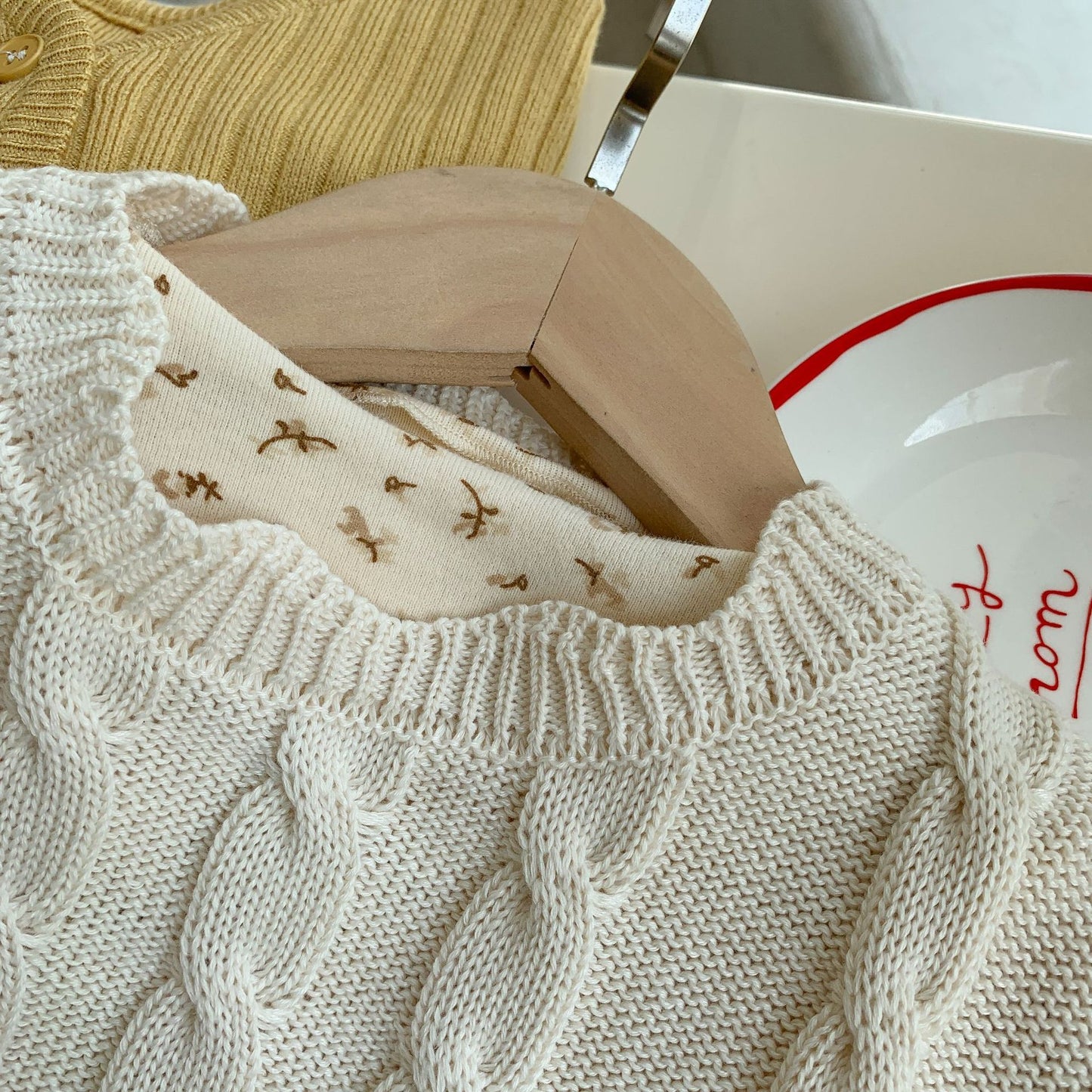 ニットベストキッズ ベビー  おしゃれ アウトウェア ベスト ノースリーブ 女の子 無地 袖なし 子ども チョッキ 春 秋 冬 韓国 かわいい  子供服  80 copysku-197