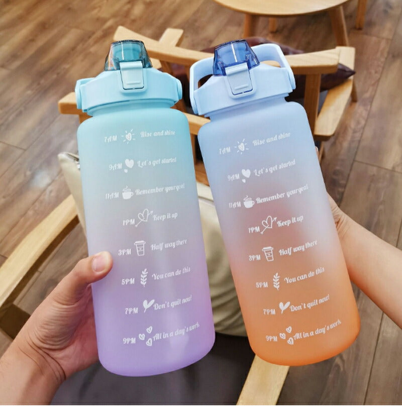 【タイムマーカー 】水筒 2リットル 目盛り付き スポーツ 水筒 2L ウォーターボトル タイムマーカー 携帯便利 漏れ防止 ストロー付き 子供 目盛り 大容量bottle-002