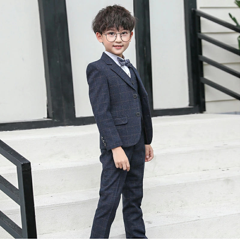 子供 スーツ 男の子 フォーマルスーツ 子供服 男の子スーツ 5点セット スーツ チェック柄 入学式 卒業式 高校生 小学生 中学生 紳士服 キッズ フォーマル おしゃれ 無地 ブローチ 通気性 肩パッド付き こどもスーツ 高級感 長袖 キッズスーツ
