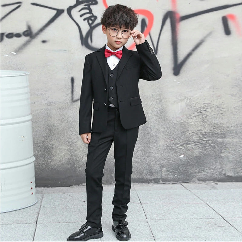 子供 スーツ 男の子 フォーマルスーツ 子供服 男の子スーツ 5点セット スーツ チェック柄 入学式 卒業式 高校生 小学生 中学生 紳士服 キッズ フォーマル おしゃれ 無地 ブローチ 通気性 肩パッド付き こどもスーツ 高級感 長袖 キッズスーツ